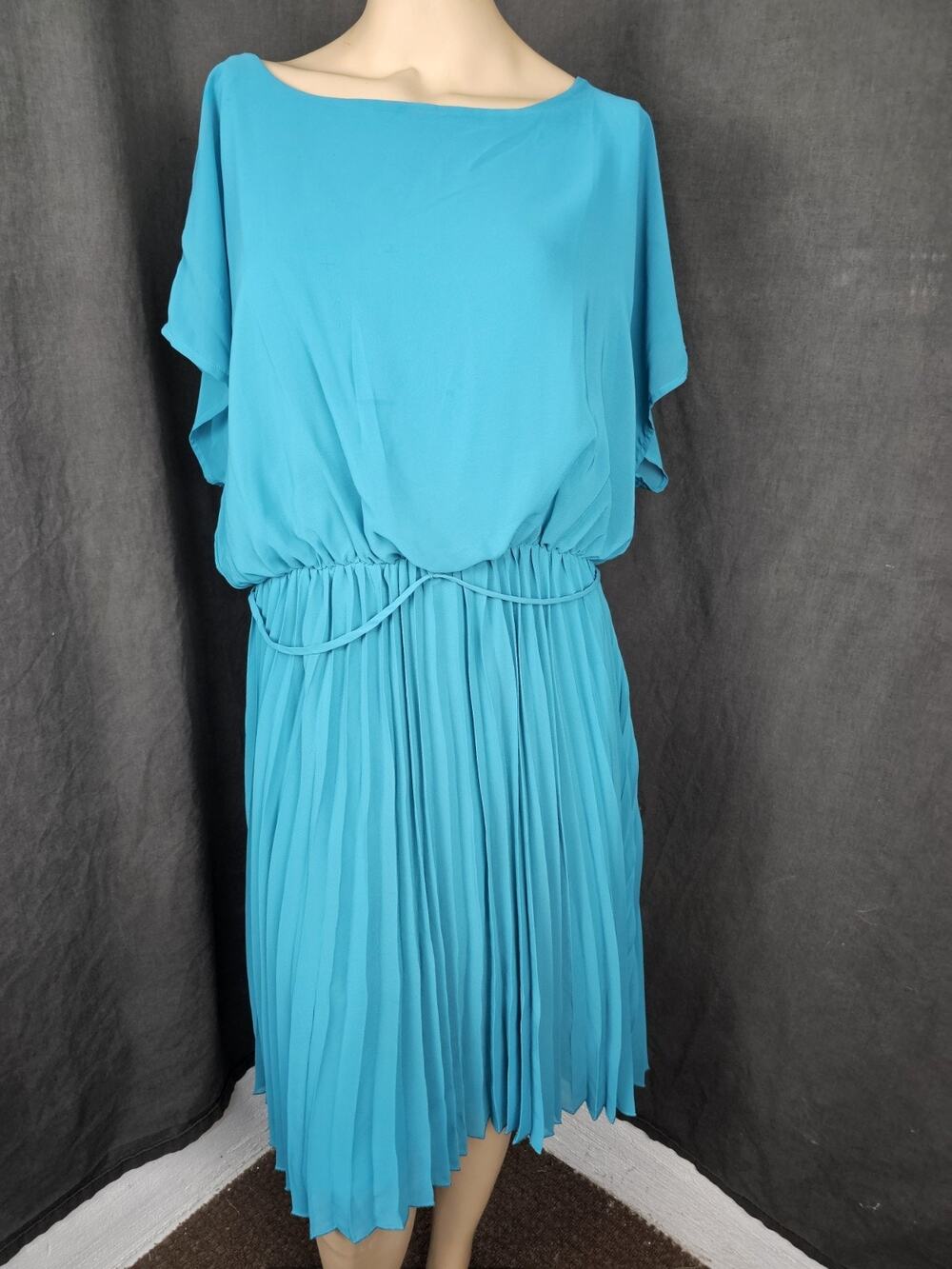 Stitch Between Teal Pleated Dress 1X Plus Size Batwing Midi Belted Chiffon Party